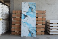 Feuille de marbre en PVC imperméable de taille personnalisée à haute brillance avec motif bleu or, panneau mural léger pour la maison et le commerce