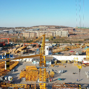 Grúa Torre TC5013S-5 del Fabricante para Obras de Construcción, Talleres, Puentes y Edificios de Gran Altura con Componentes de Motor de Engranaje Central - Product Image 4