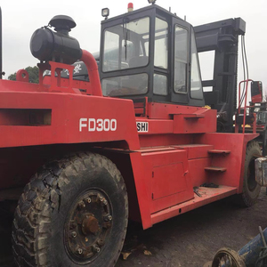 Chariot élévateur d'occasion MITSUBISHI FD300 pour travaux de terrassement - Offre Spéciale - Product Image 1