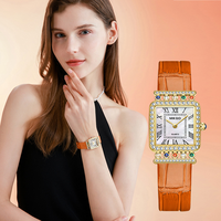Nouvelle Arrivée Montre Femme à Quartz Cadran Carré en Nacre et Cristal, Ensemble de Bijoux Tendance Luxe Abordable, Breloque en Cuir Incrustée de Diamants