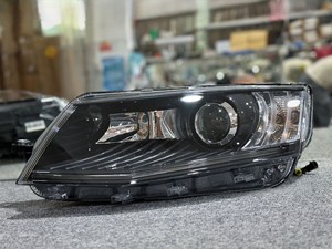 Nouveaux phares LED YX 12V pour <span class=keywords><strong>Skoda</strong></span> <span class=keywords><strong>Octavia</strong></span> 2015-2017, ensemble de phares de projecteur avec feux de jour DRL à sourcil blanc et clignotants séquentiels - Product Image 4
