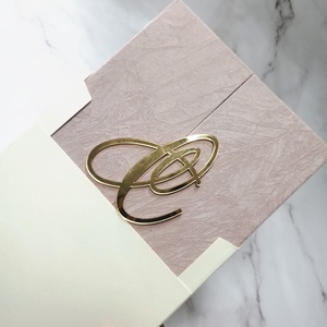 Tùy chỉnh ưa thích màu hồng nhung Folio lời mời đám cưới gương acrylic với phong cách tình yêu và chữ tùy chỉnh làm bằng giấy - Product Image 3