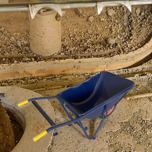 Brouette robuste WB3502 de haute qualité avec bac profond en acier pour chantier de construction - Product Image 1