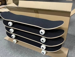 Achat limité dans le temps de planche <span class=keywords><strong>à</strong></span> roulettes complète <span class=keywords><strong>à</strong></span> double queue en érable russe bon marché de 32,5 * 8,5 pouces, personnalisable - Product Image 6