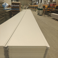 Revêtement métallique en mousse PU ignifuge, imperméable, insonorisant et isolant thermiquement pour les murs de maisons, d'entrepôts et d'usines