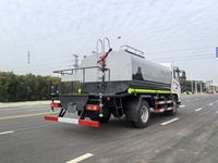 Camion pulvérisateur de jardinage 12 m³ avec moteur diesel, feux LED directionnels, pompe hydraulique 170 CV