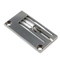 Plaque de l'aiguille E2827P pour machine à coudre industrielle Siruba C007E-U322 C007J-W322, point interlock (point plat), pièce de machine à coudre, plaque d'aiguille 3x6.4mm