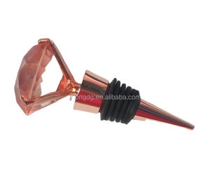 Elegante tapón de botella de vino de aleación de zinc, acabado en oro rosa y decoración en forma de diamante brillante - Product Image 4