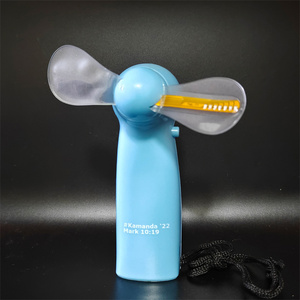 Huwelijksgeschenken Voor Gasten Speciale Bruiloft Souvenirs Weergave Bruidegom En Bruid Namen Led Opvouwbare Fan - Product Image 2