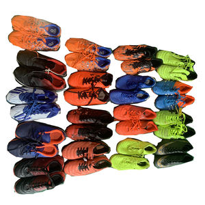 Zapatos de fútbol sala usados mixtos para niños, calzado de fútbol de segunda mano de grado A para niños y niñas - Product Image 2