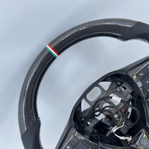 Volante de Cuero y Fibra de Carbono Personalizado de Excelente Calidad para <span class=keywords><strong>Maserati</strong></span> Levante Ghibli <span class=keywords><strong>Quattroporte</strong></span> <span class=keywords><strong>GTS</strong></span> M157 M156 2017-2024 en Stock - Product Image 2