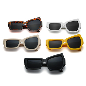 Levantamiento de <span class=keywords><strong>cejas</strong></span> Divertido Nuevo estilo Personalidad Tamaño irregular Ojos Hip-hop Gafas de sol Tendencia - Product Image 4