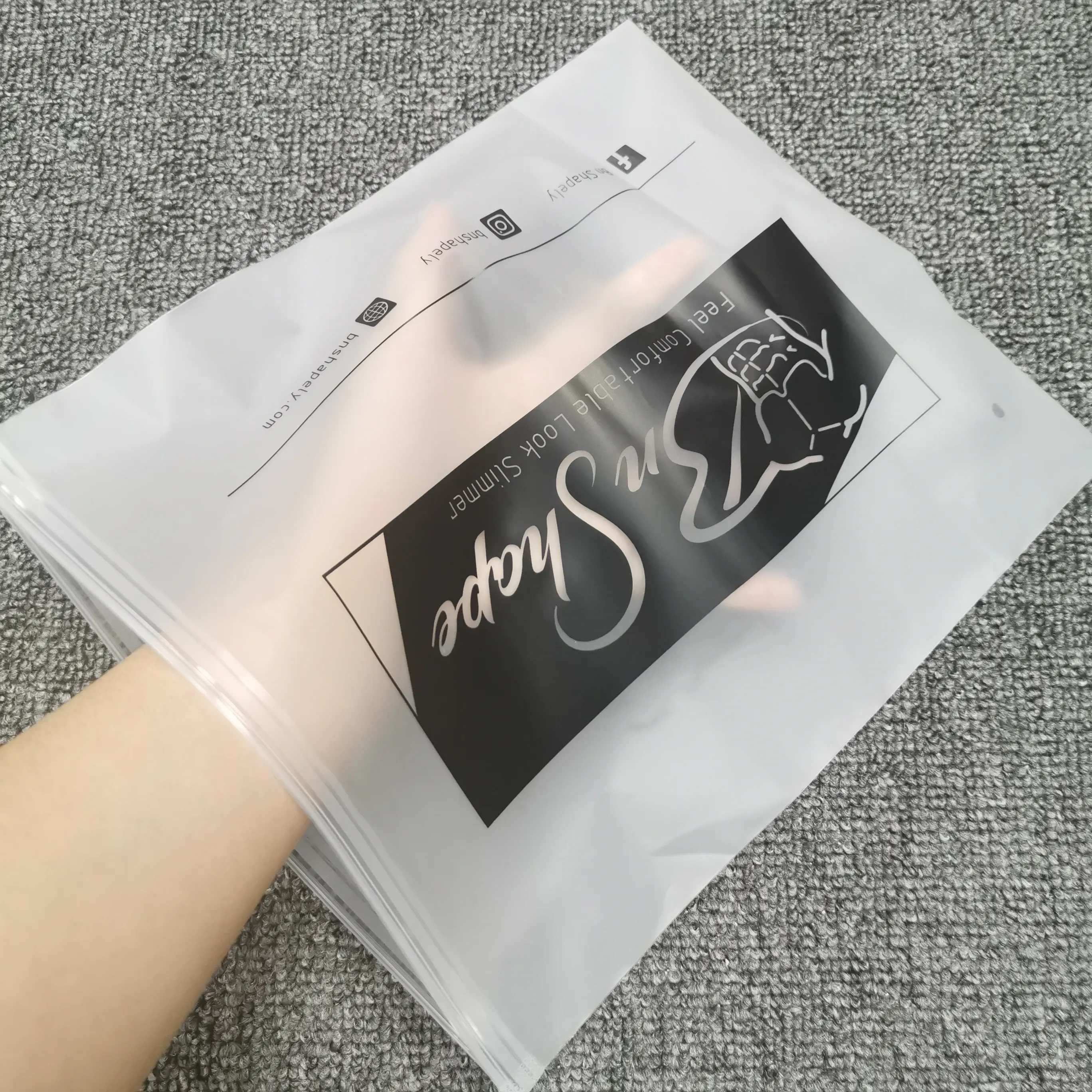 カスタム印刷されたジッパーロックビニール袋ヘアアクセサリースモールもの包装プラスチックジッパー包装袋