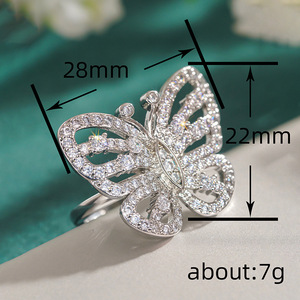 Anello a forma di farfalla scintillante per donna, elegante gioiello da dito alla moda - Product Image 3