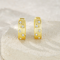 Boucles d'oreilles créoles géométriques célestes en argent sterling 925 avec moissanite pour femme, finition or brossé, moissanite couleur D VVS1, boucles d'oreilles diamant