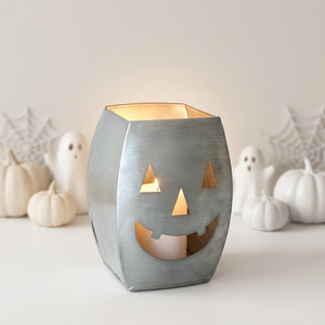 Support de bougie en métal en gros en forme de Jack O' Lantern avec visage découpé pour la décoration d'Halloween à la maison - Product Image 1