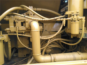 Excavatrice d'occasion Caterpillar 325B 325BL en bon état de fonctionnement, moteur Cummins, boîte de vitesses, roulement, godet de 1,7 m, poids opérationnel de 25 tonnes - Product Image 5