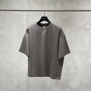 T-shirt Unisexe Personnalisé à Manches Courtes, Couleur Unie, Coupe Boxy, en Maille 100% Coton 240 Grammes, Style Streetwear, Doux, Respirant et Infroissable - Product Image 2