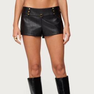 Ensemble 2 pièces vintage pour femme : haut court sans manches en similicuir PU à col en V et jupe midi moulante à lacets - Product Image 3