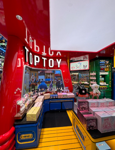 Soluciones de Exhibición Personalizadas para Tiendas de Cajas Sorpresa de Juguetes con Paneles de MDF, Madera Contrachapada, Acero Inoxidable, Vidrio, Acrílico y LED - Product Image 2