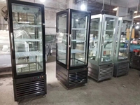 Vente chaude Ventilateur Autoportant Refroidissement Réfrigéré Rotatif Gâteau Vitrines Armoire Refroidisseur Refroidisseur Gâteau Vitrine Réfrigérateur