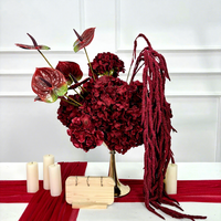 Centre de table floral personnalisé 40 cm Mini boule de fleurs en soie rouge bordeaux et anthurium mélangés avec décoration de fleurs tombantes