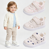 Baskets pour bébés et petites filles avec fermeture Velcro, semelles souples et design antidérapant, parfaites pour un usage quotidien.