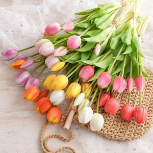 CallaFloral Fleurs artificielles en forme de tulipe en PVC souple, blanc, rose, rouge, jaune, orange, décoration de mariage et de maison, lot de 12 pièces - Product Image 2