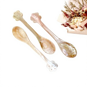 Cuillère à café minimaliste à long manche, finition miroir, blanc nacré, ustensile léger pour cadeaux promotionnels - Product Image 3