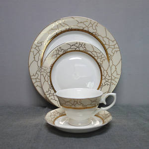 Juegos <span class=keywords><strong>De</strong></span> Cena, juego <span class=keywords><strong>De</strong></span> Vajilla <span class=keywords><strong>De</strong></span> Calcomanía Dorada, Plato <span class=keywords><strong>De</strong></span> Cena <span class=keywords><strong>De</strong></span> Cerámica, Vajilla <span class=keywords><strong>De</strong></span> China <span class=keywords><strong>De</strong></span> Hueso Fino, Juego <span class=keywords><strong>De</strong></span> Platos <span class=keywords><strong>De</strong></span> Cocina <span class=keywords><strong>De</strong></span> Oro <span class=keywords><strong>Real</strong></span> <span class=keywords><strong>De</strong></span> Lujo - Product Image 3