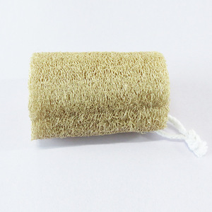 Esponja de lufa natural con asa para colgar, para limpiar platos y exfoliar el cuerpo. - Product Image 1