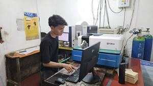 Espectrómetro Láser SDB-810 para Análisis de Composición Química de Muestras Metálicas Industriales, 1 Año de Garantía, Soporte Personalizado OEM, China - Product Image 2