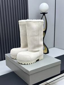 Botas de Nieve Blancas de Piel de Alasca - Unisex, Forro de Felpa para Invierno/Otoño, Antideslizantes, Diseño de Calidad, Cálidas y Cómodas - Product Image 2