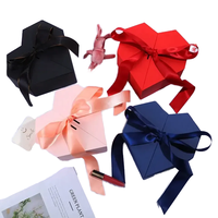 Kotak Hadiah Kertas Kraft Berbentuk Hati Warna Merah Muda yang Dapat Disesuaikan, Terbuat dari Bahan Daur Ulang PPWR, Berorientasi Embossed, untuk Hadiah Valentine, Ulang Tahun, dan Pesta.