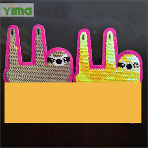 En la etiqueta de la ropa Lentejuelas Fpatch Badgech Hierro Venta al por mayor Bordado personalizado Tigre Unicornio Tela 3D PVC OEM Parches Fieltro 100 piezas - Product Image 3