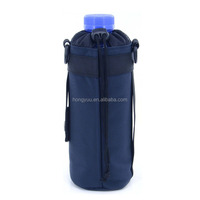 Porte-bouteille d'eau personnalisé / Sac / Pochette / Étui / Housse / Manchon avec bandoulière et fermeture à cordon
