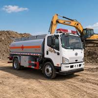 Vente directe usine FAW Camion-citerne à carburant de 9,8 m³ avec pompe auto-amorçante pour le transport de carburant dans les mines et la forêt