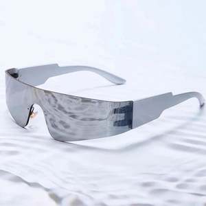 Gafas de Sol Steampunk Personalizadas con Logotipo 2025, Gafas de Sol de una Pieza sin Montura para Hombre y Mujer, Gafas Deportivas de Espejo Plateadas Punk para Mujer - Product Image 4