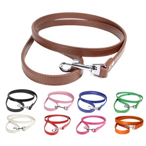 Guinzaglio per Cani di Lusso Durevole, Semplice e Solido, Colori Vivaci, 16 Cinghie Piatte in PU con Moschettone in Metallo - Product Image 1