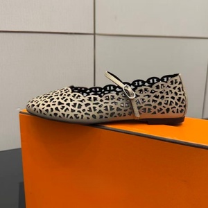 Zapatos Mary Jane de malla transpirable - Zapatos de diseñador de marca - Sandalias con punta redonda, transpirables y con correa elástica en el tobillo - Product Image 5
