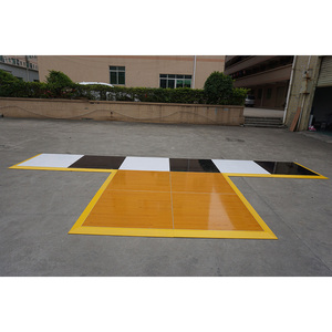 Plancher de danse portable en bois, installation rapide, simple et pratique pour les événements. - Product Image 3