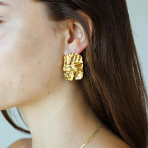 Pendientes de textura plisada cuadrilátera geométrica hip-hop dominante europea y americana <span class=keywords><strong>para</strong></span> mujer - Product Image 3