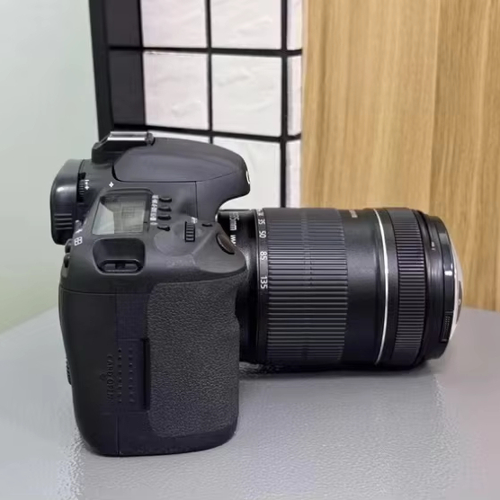 Wholesale Canons 7D+ 18-135mm Mid Range Professional APS-C Format SLR Digital Camera