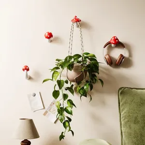 Gancho de pared creativo con forma de hongo rojo para sombrillas y sombreros, estante de almacenamiento tridimensional con diseño artístico, decoración para la parte trasera de la puerta. - Product Image 4