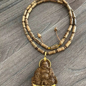 Bracelet en perles d'agarwood de qualité supérieure, perles en bois naturel, bracelet élastique fait à la main, bijoux de méditation bouddhiste et de prière - Product Image 1