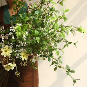 Arte Floral Yihua, Flor Artificial de Perla, Planta Verde, Flor de Seda Blanca y Rosa para Decoración del Hogar, Exhibición en Ventanas, Clubhouse - Product Image 1