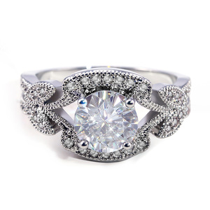Anello a forma di foglia con diamante imitazione, elegante gioiello da donna per matrimonio e fidanzamento - Product Image 1