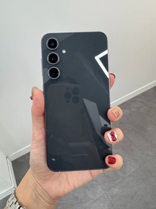 โทรศัพท์ Sam Gala//xy S23 FE 5G หน้าจอ 6.4 นิ้ว 120Hz กล้องหลัง 3 ตัว 50MP แรม 8GB ความจุ 128GB แบตเตอรี่ 4500mAh มาตรฐานกันน้ำ IP68 - Product Image 1