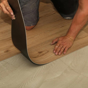 Piso autoadhesivo <span class=keywords><strong>de</strong></span> lujo decoración del hogar pegatina madera vinilo <span class=keywords><strong>laminado</strong></span> Peel and Stick impermeable plástico Pvc suelo tablones azulejos - Product Image 1