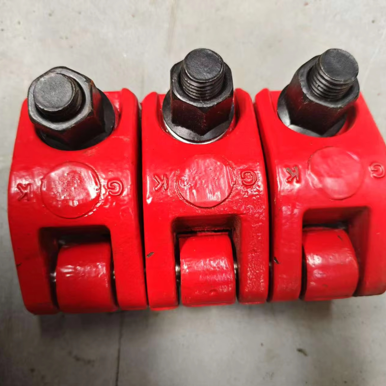 API 11B Smooth Rod Fixture with Three Bolts Oil Well Pumping Unit Wellhead Equipment Oil Field Equipments